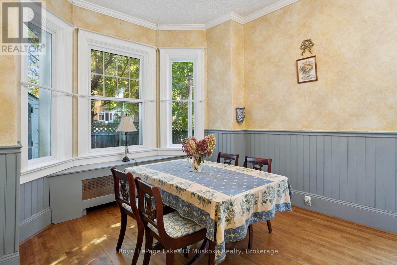 86 Quebec Street, Bracebridge, Ontario  P1L 2A4 - Photo 12 - X12444331