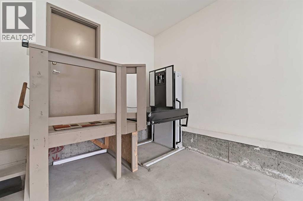 22 Sandarac Circle Nw, Calgary, Alberta  T3K 3G7 - Photo 23 - A2253877