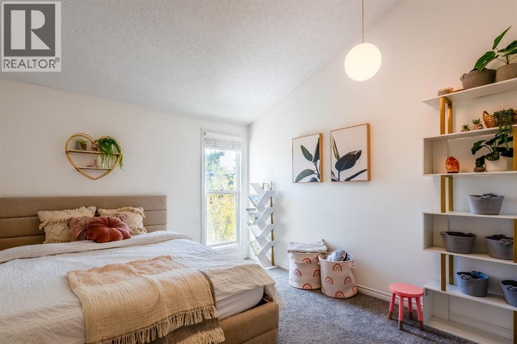 396 Brae Glen Crescent Sw, Calgary, Alberta  T2W 1B6 - Photo 29 - A2257317