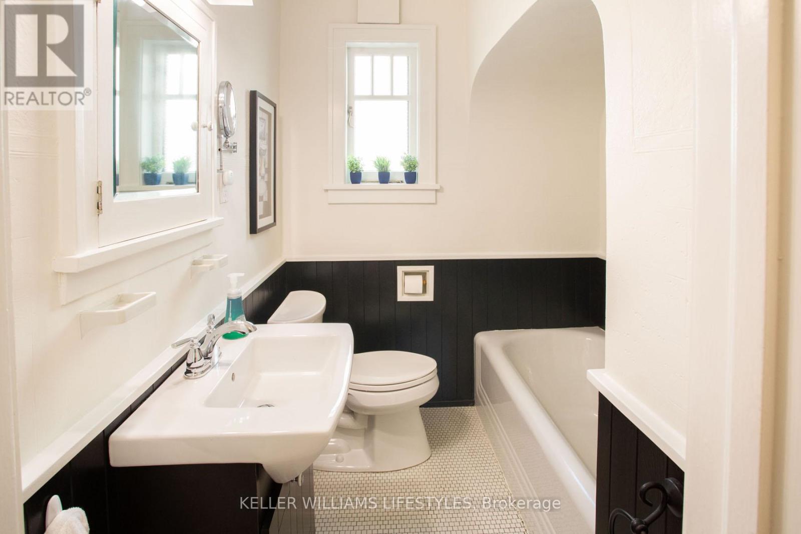 510 Grosvenor Street, London East, Ontario  N5Y 3S9 - Photo 17 - X12444250