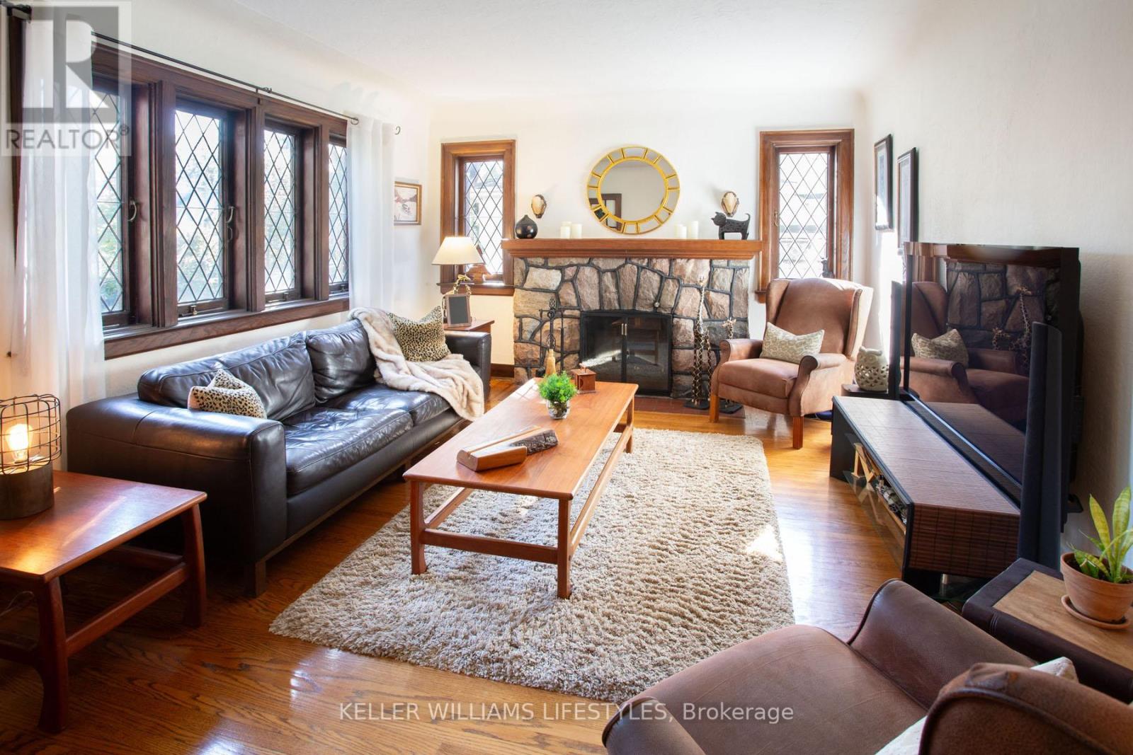 510 Grosvenor Street, London East, Ontario  N5Y 3S9 - Photo 3 - X12444250
