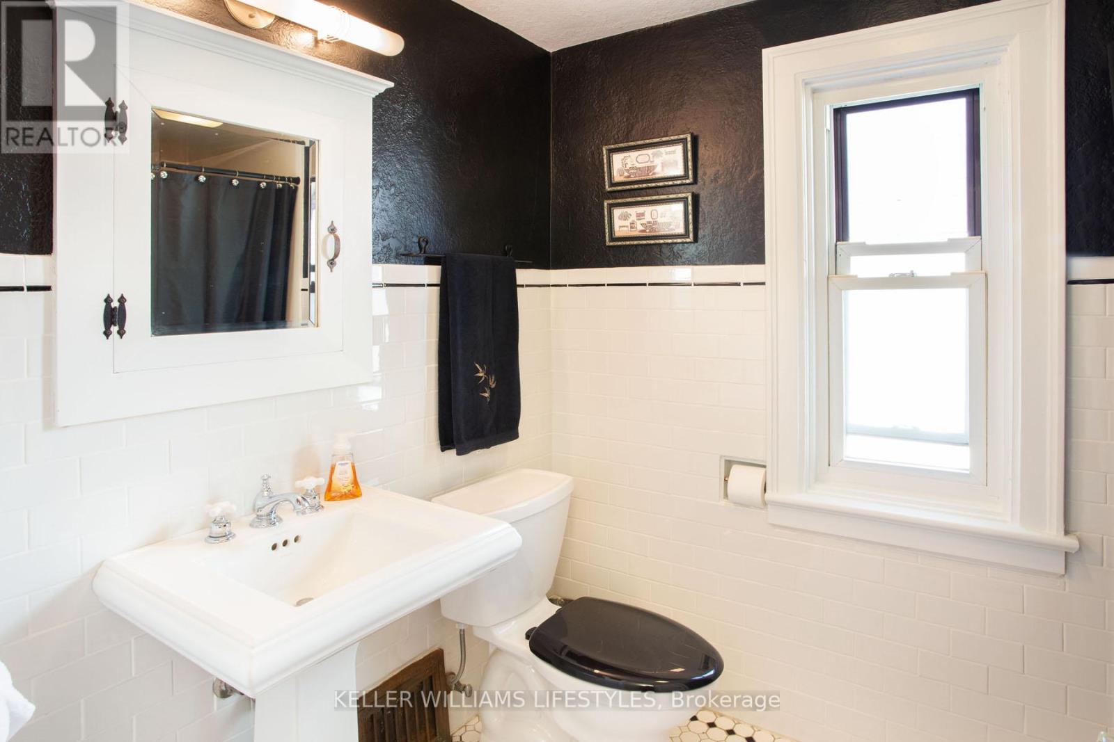 510 Grosvenor Street, London East, Ontario  N5Y 3S9 - Photo 47 - X12444250
