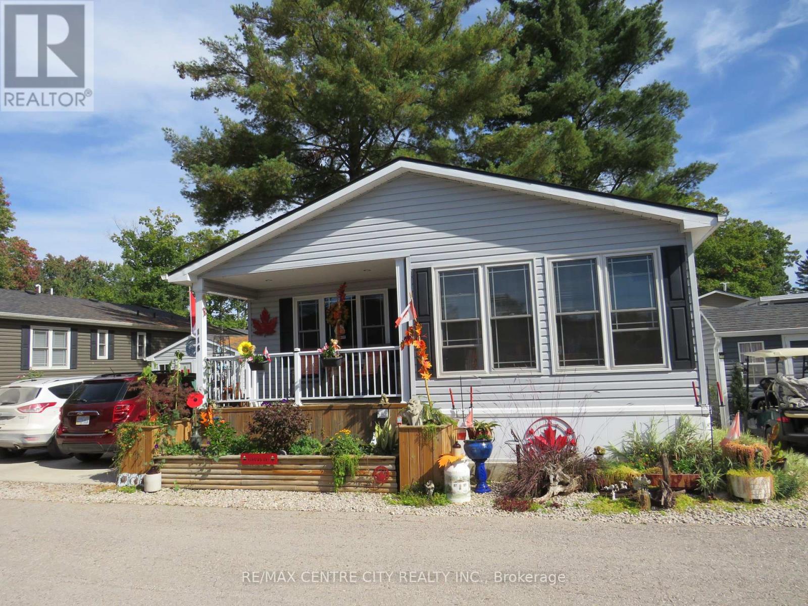 116 - 22790 Amiens Road, Middlesex Centre (Komoka), Ontario  N0L 1R0 - Photo 1 - X12444254