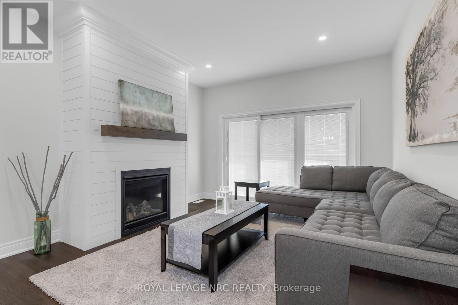 732 Clarence Street, Port Colborne (Sugarloaf), Ontario  L3K 0A8 - Photo 11 - X12444013