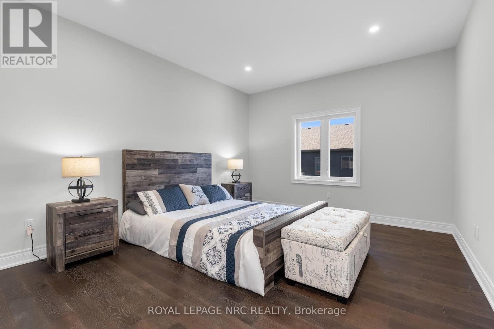 732 Clarence Street, Port Colborne (Sugarloaf), Ontario  L3K 0A8 - Photo 14 - X12444013