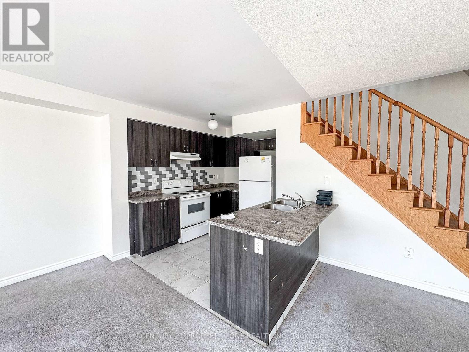 155 - 200 Veterans Drive, Brampton, Ontario  L7A 5K7 - Photo 8 - W12382629