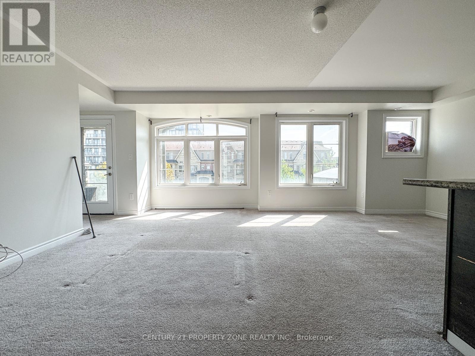 155 - 200 Veterans Drive, Brampton, Ontario  L7A 5K7 - Photo 3 - W12382629
