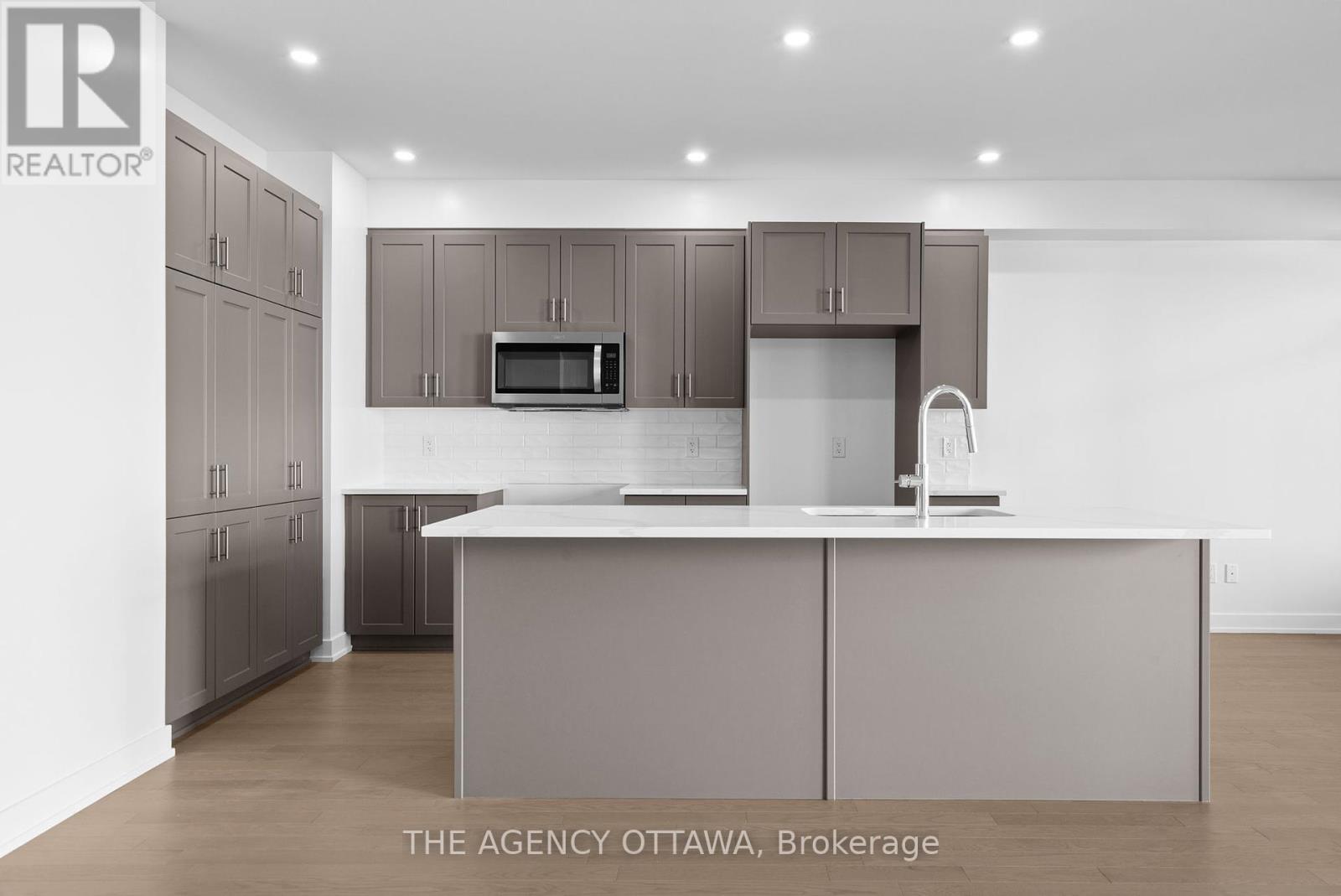 231 Gretsch Road, Ottawa, Ontario  K1T 0X2 - Photo 12 - X12444231