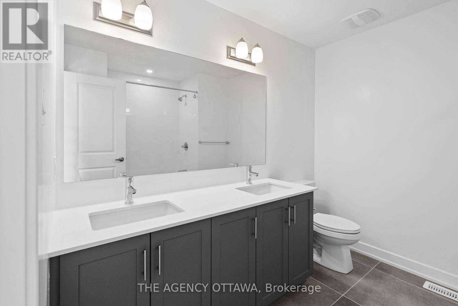 231 Gretsch Road, Ottawa, Ontario  K1T 0X2 - Photo 28 - X12444231
