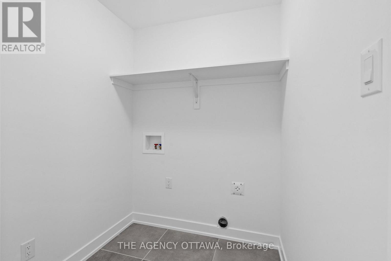 231 Gretsch Road, Ottawa, Ontario  K1T 0X2 - Photo 34 - X12444231