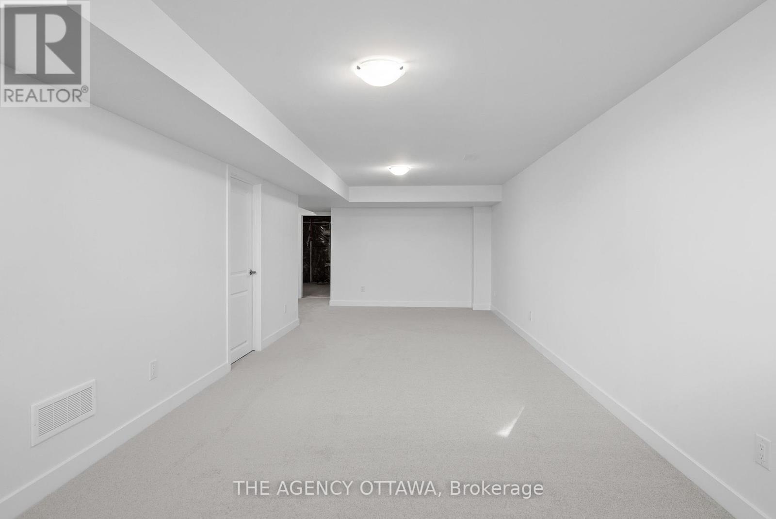 231 Gretsch Road, Ottawa, Ontario  K1T 0X2 - Photo 37 - X12444231