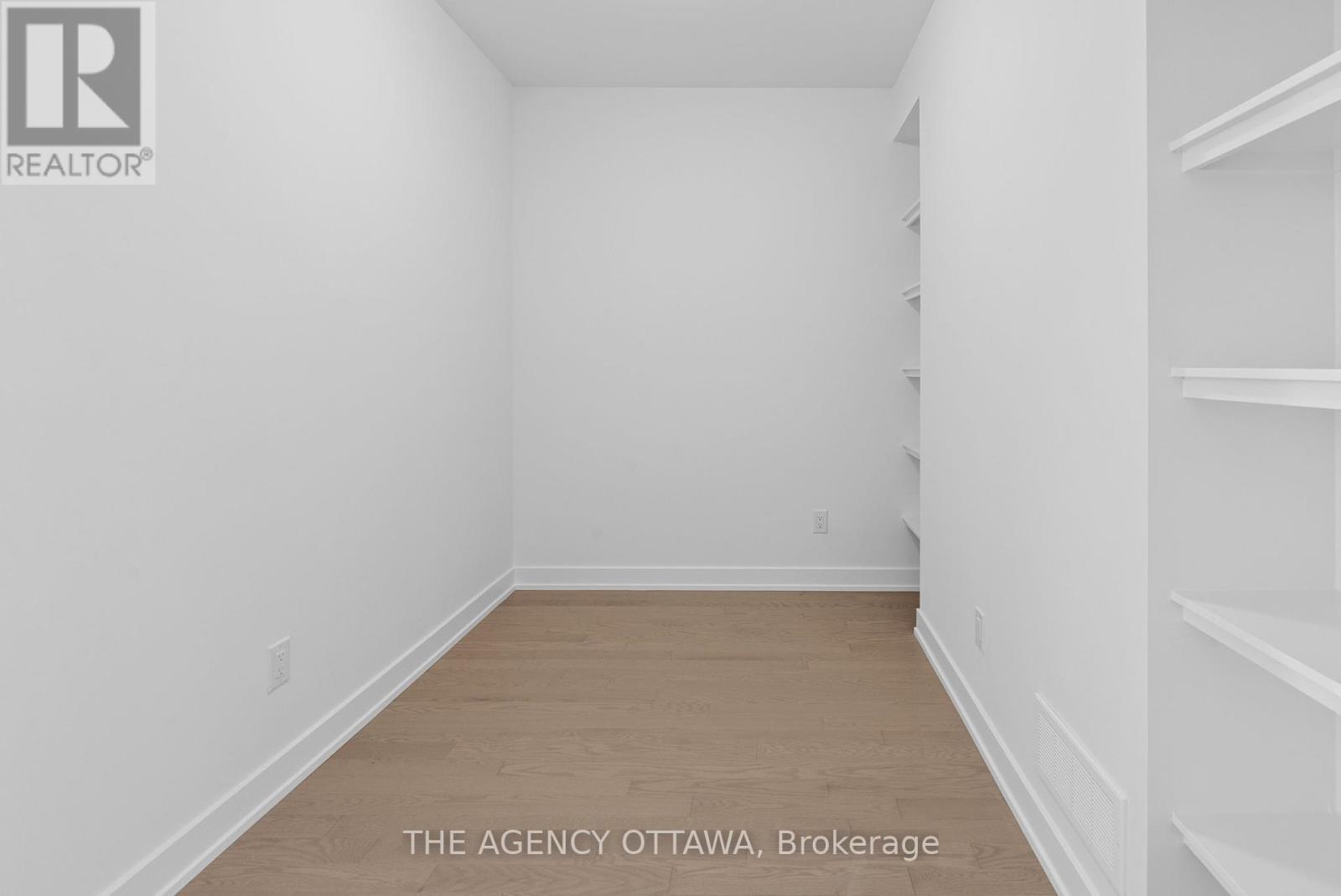 231 Gretsch Road, Ottawa, Ontario  K1T 0X2 - Photo 7 - X12444231