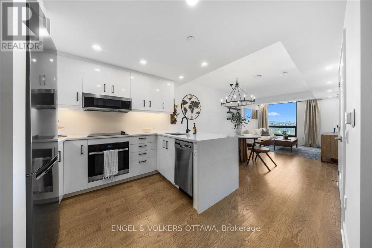 1704 - 340 Queen Street, Ottawa, Ontario  K1R 0G1 - Photo 2 - X12444294