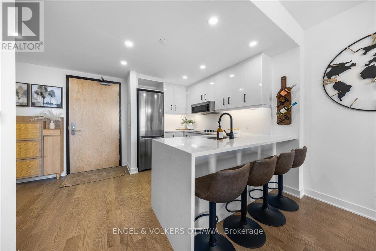 1704 - 340 Queen Street, Ottawa, Ontario  K1R 0G1 - Photo 3 - X12444294