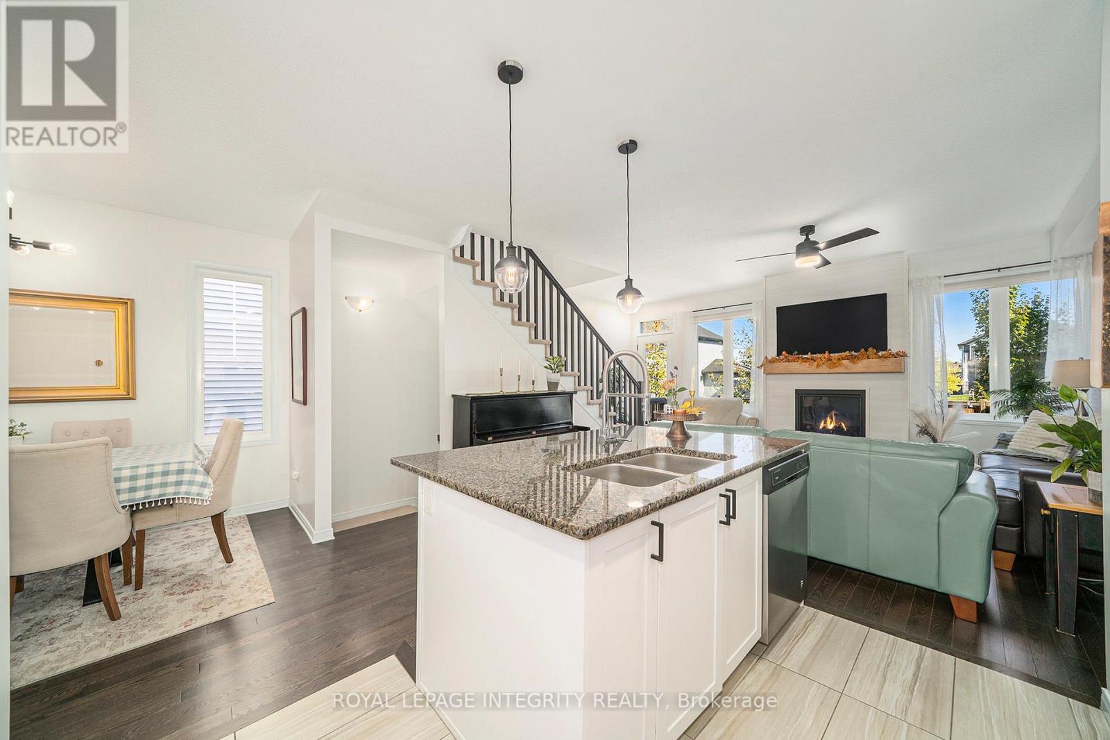19 Riddell Street, Carleton Place, Ontario  K7C 0J5 - Photo 7 - X12444334