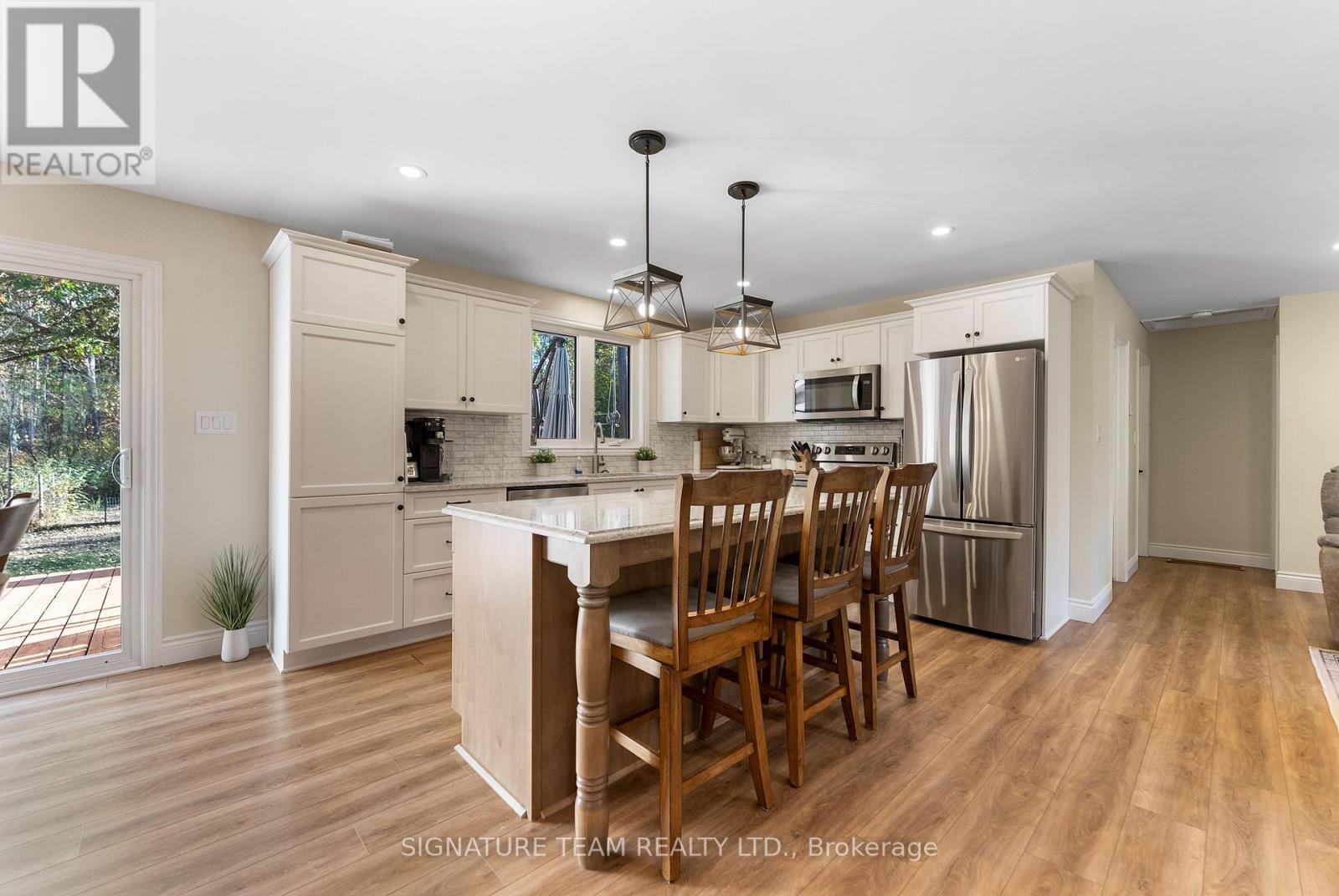 47 Sunrise Road, Killaloe, Ontario  K0J 2J0 - Photo 6 - X12444336