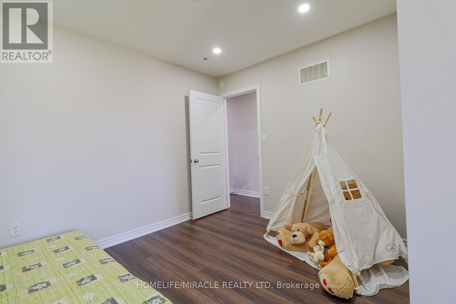 5 Sudeley Lane, Brampton, Ontario  L7A 4Z7 - Photo 23 - W12141970