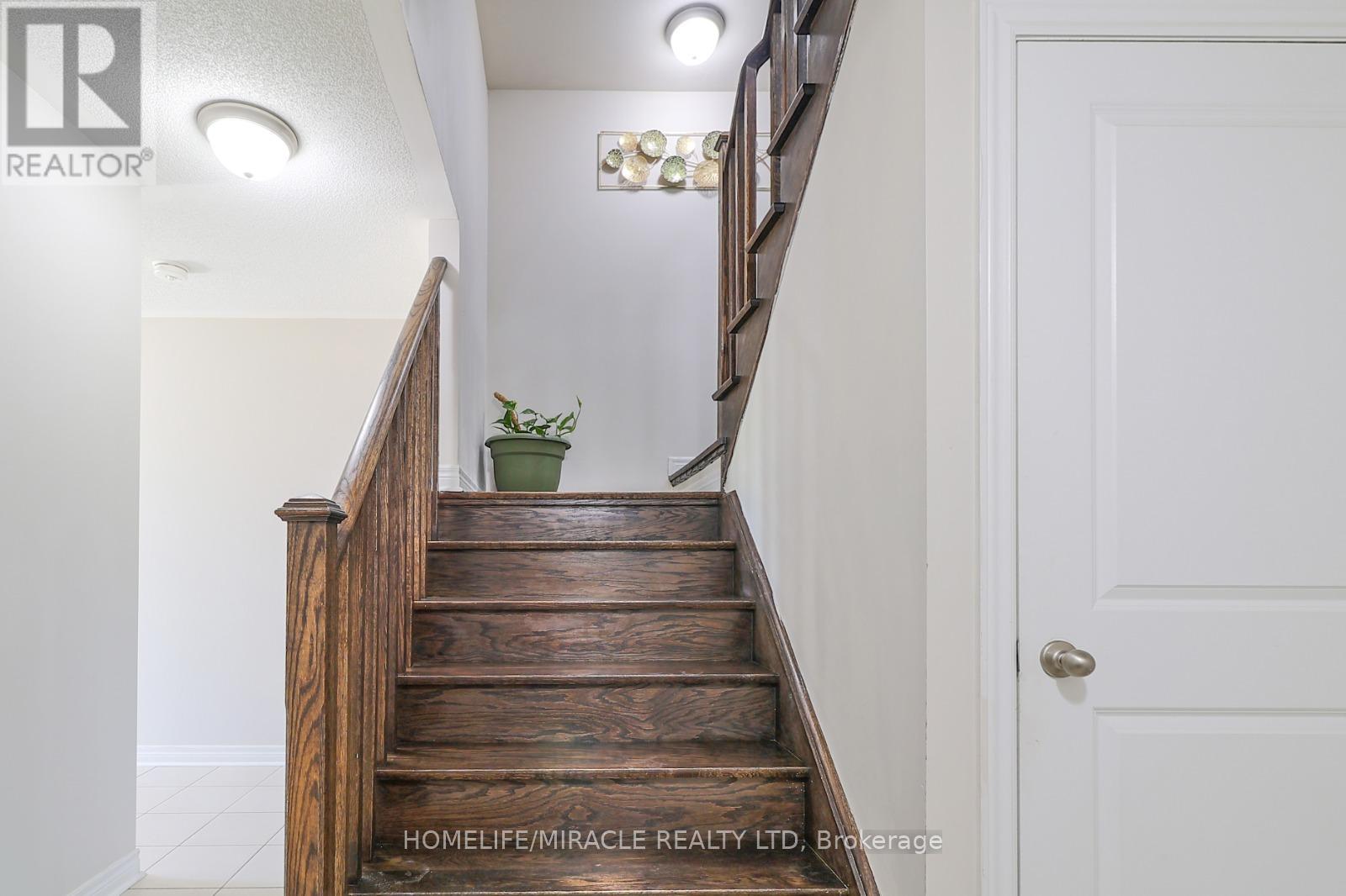 5 Sudeley Lane, Brampton, Ontario  L7A 4Z7 - Photo 13 - W12141970
