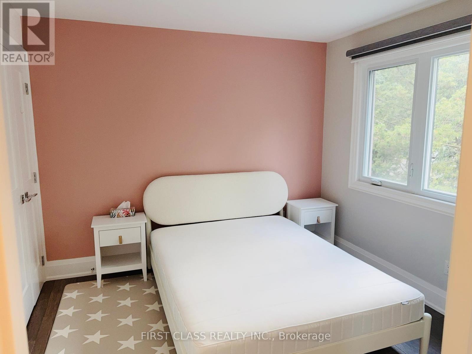 1684 Angela Crescent, Mississauga, Ontario  L5J 1B9 - Photo 11 - W12382872