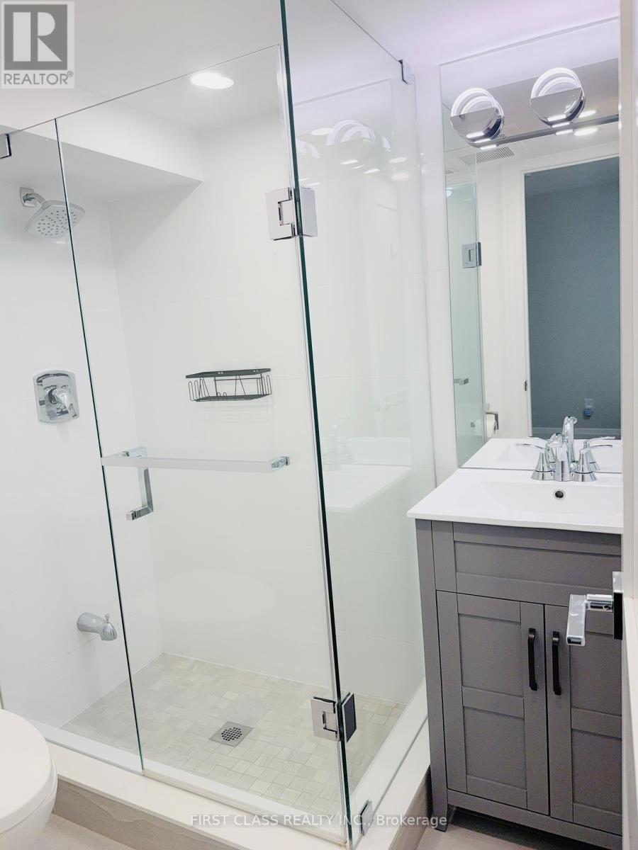 1684 Angela Crescent, Mississauga, Ontario  L5J 1B9 - Photo 20 - W12382872