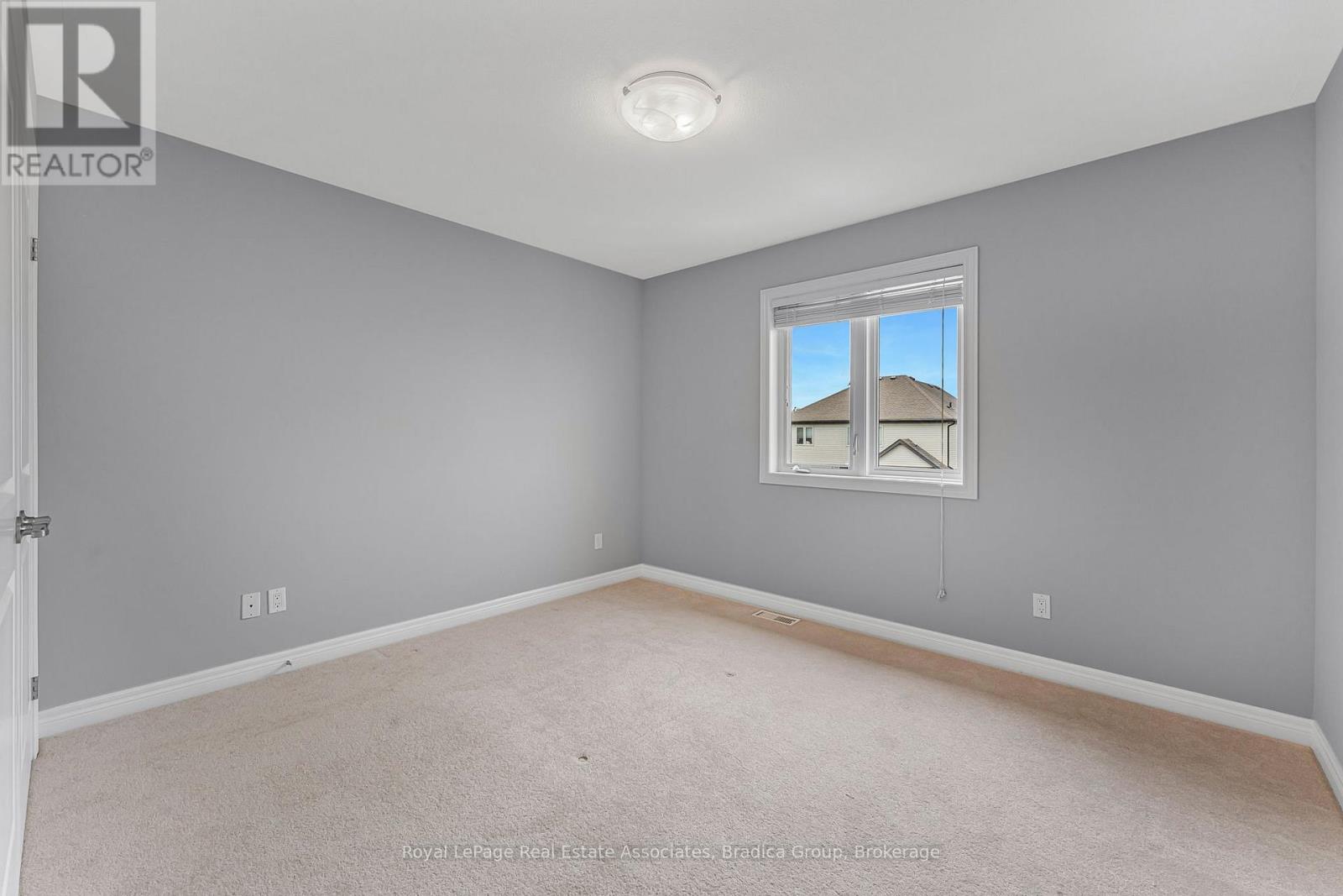 17 Trailwood Drive, Welland, Ontario  L3C 0B6 - Photo 29 - X12367339