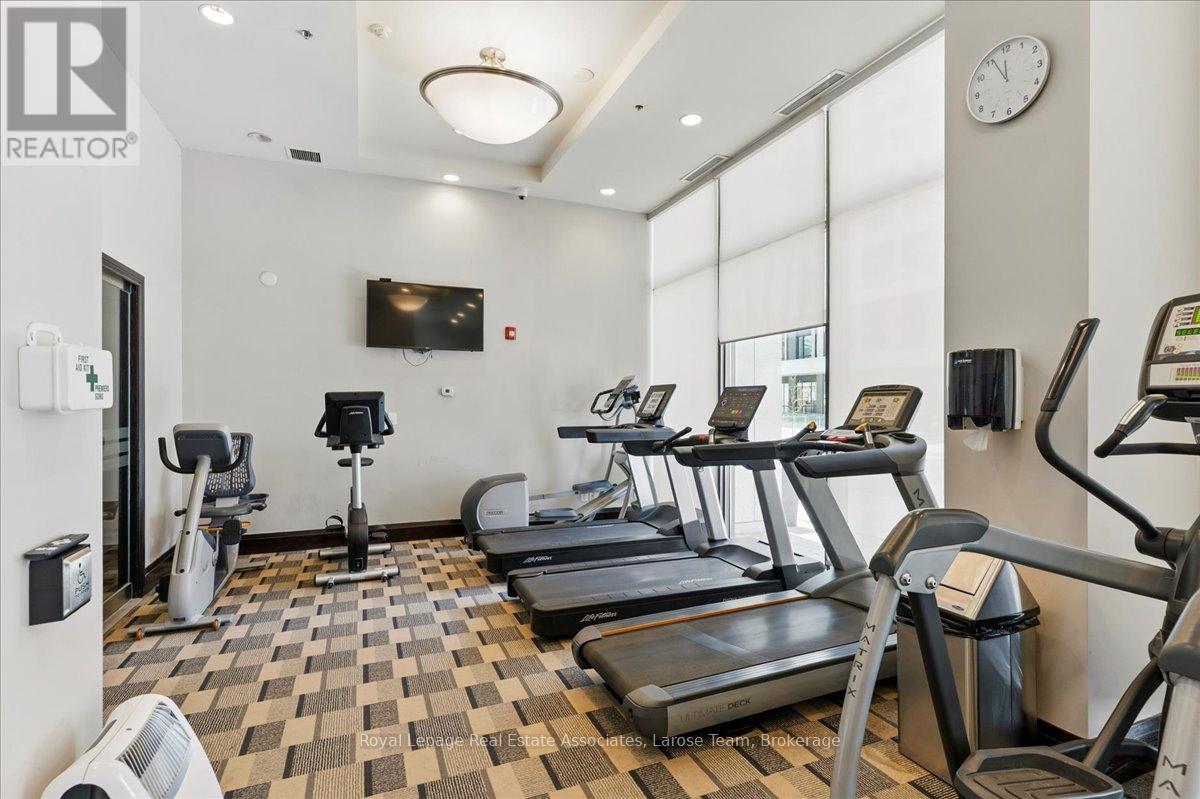 3701 - 208 Enfield Place, Mississauga, Ontario  L5B 0G8 - Photo 37 - W12437754