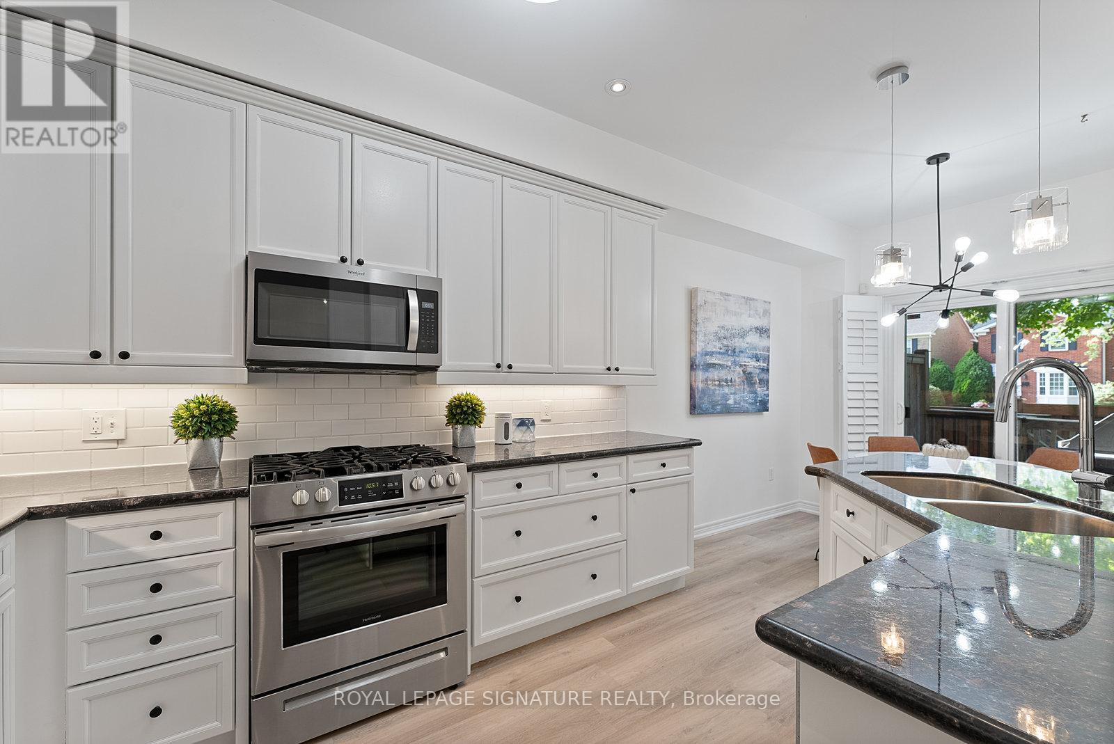 27 - 2410 Woodward Avenue, Burlington, Ontario  L7R 1T9 - Photo 13 - W12444161