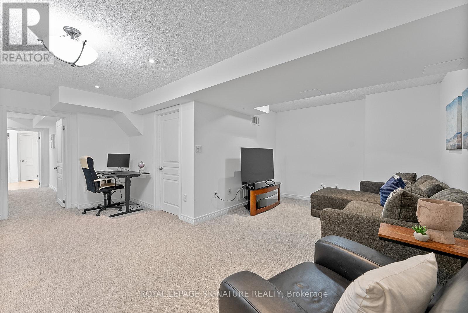 27 - 2410 Woodward Avenue, Burlington, Ontario  L7R 1T9 - Photo 41 - W12444161