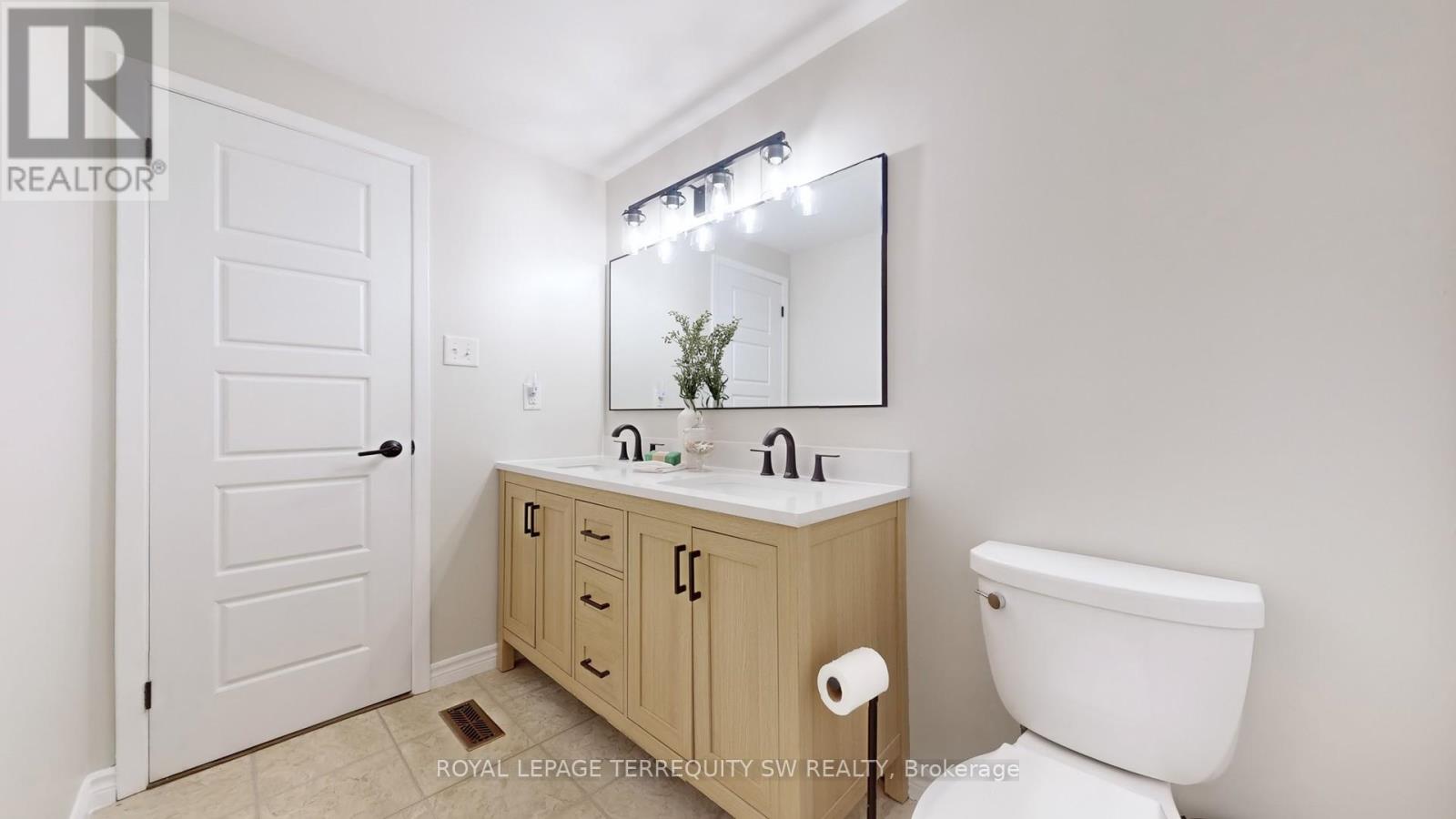12 Newby Court, Brampton (Brampton North), Ontario  L6V 2R8 - Photo 30 - W12444199