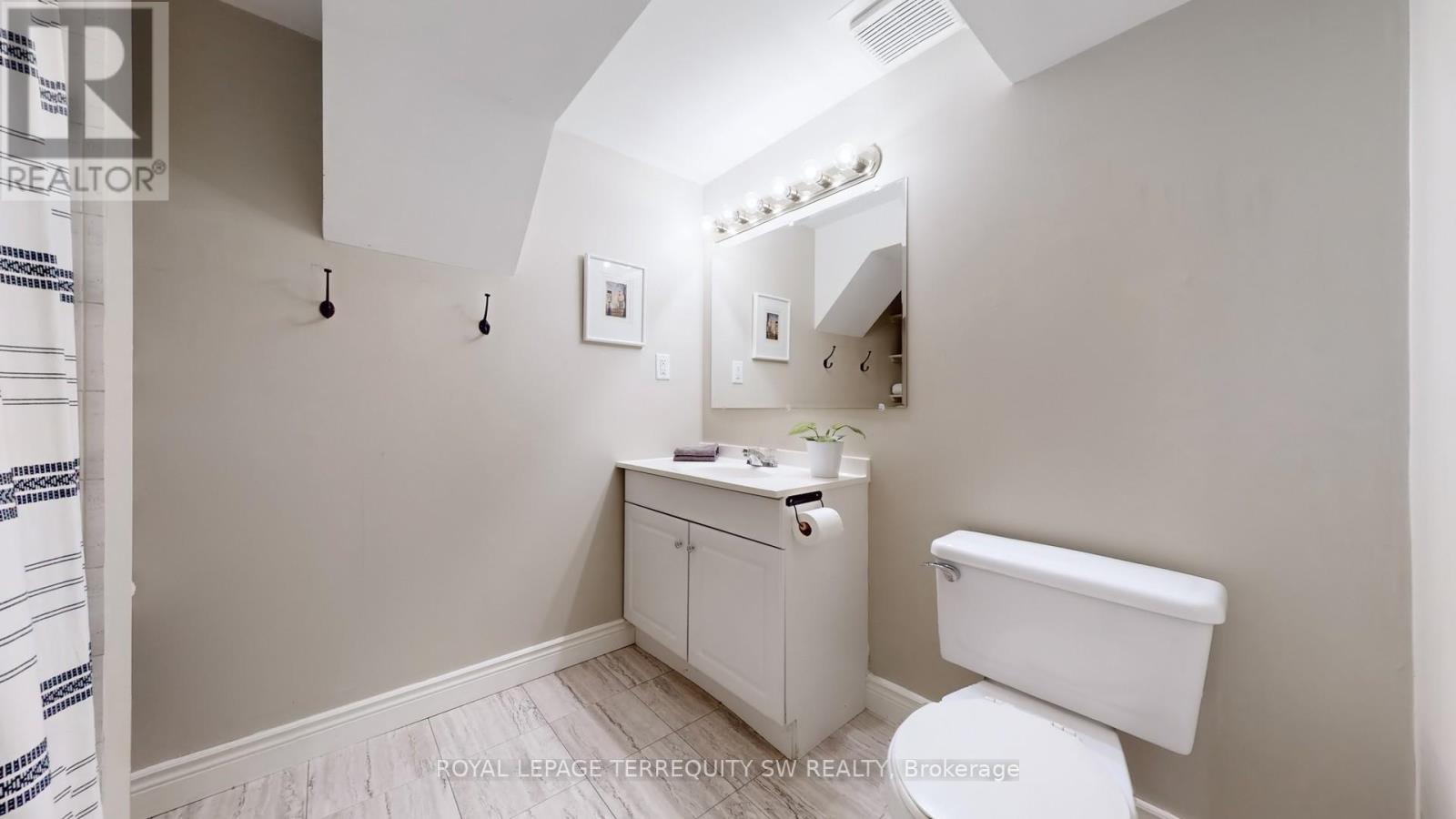 12 Newby Court, Brampton (Brampton North), Ontario  L6V 2R8 - Photo 37 - W12444199