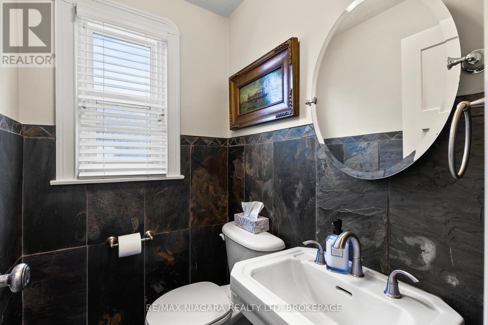 49 Weller Avenue, Welland (Prince Charles), Ontario  L3C 4L7 - Photo 26 - X12444255