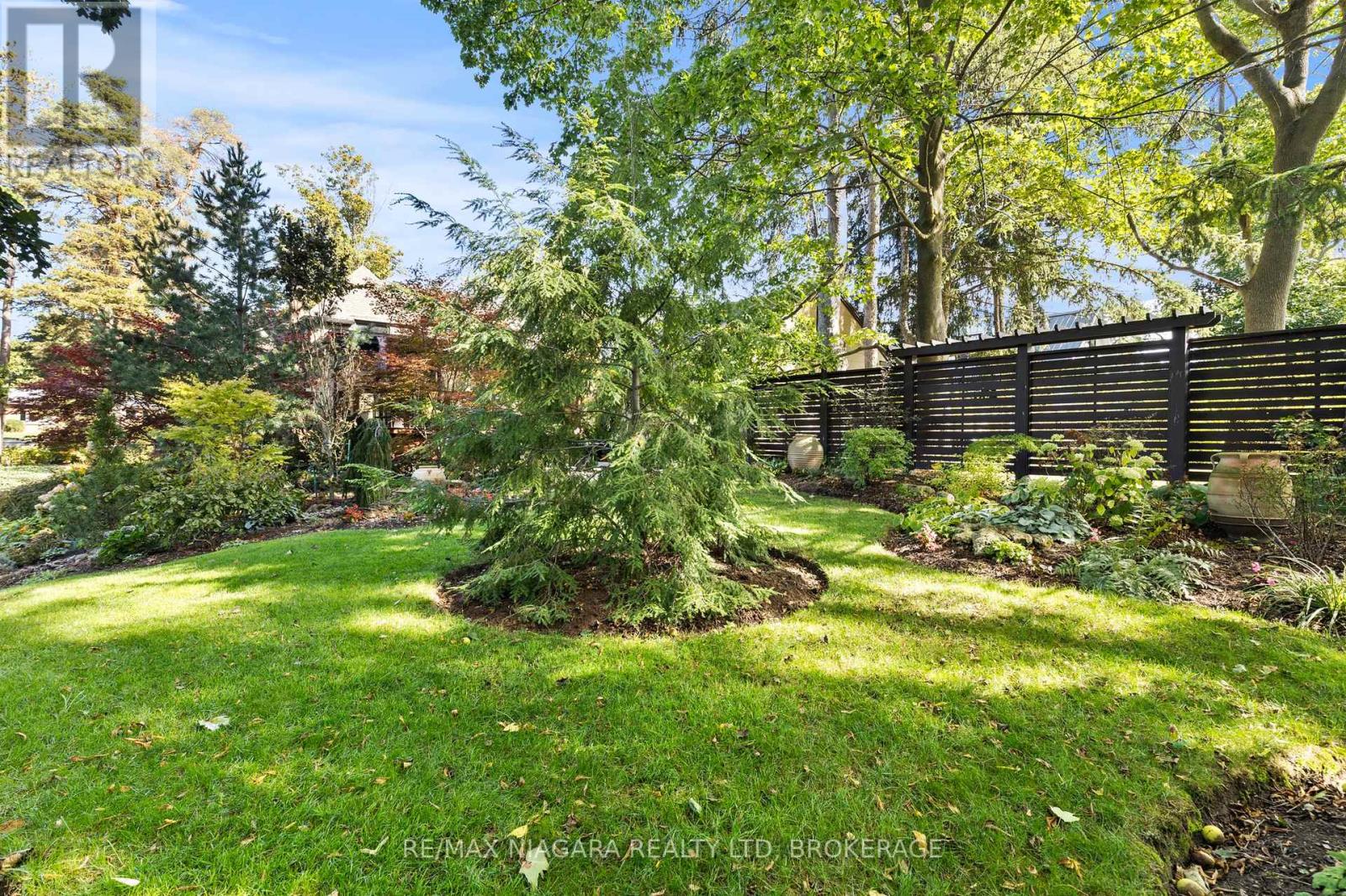 49 Weller Avenue, Welland (Prince Charles), Ontario  L3C 4L7 - Photo 45 - X12444255