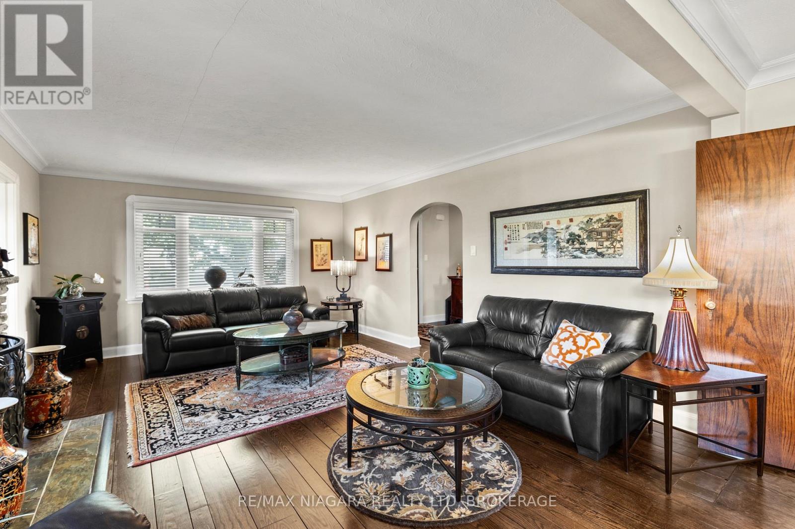 49 Weller Avenue, Welland (Prince Charles), Ontario  L3C 4L7 - Photo 8 - X12444255
