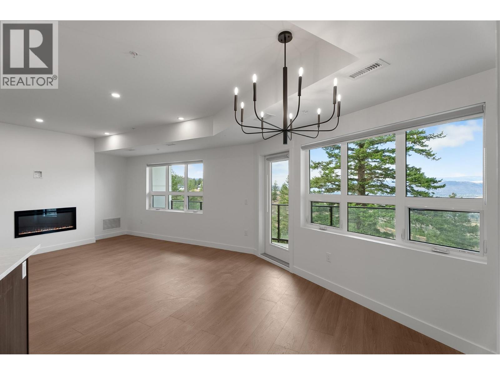 1844 Qu'appelle Boulevard Unit# 205, Kamloops, British Columbia  V2E 0E8 - Photo 4 - 10364462