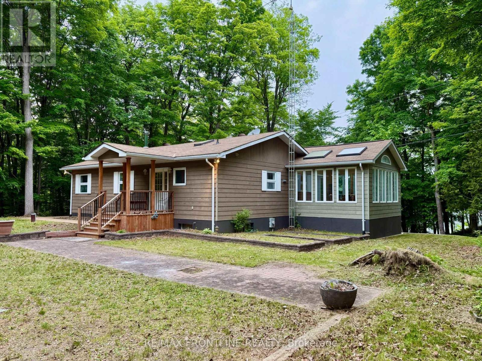 436 MINERS POINT ROAD, Tay Valley, Ontario