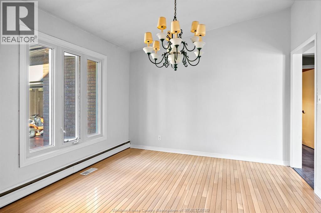 3740 Ouellette, Windsor, Ontario  N9E 3M7 - Photo 4 - 25025203