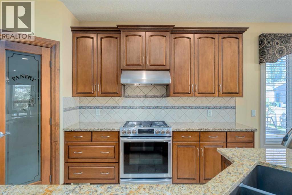 72 Panatella Manor Nw, Calgary, Alberta  T3K 0A7 - Photo 17 - A2230187