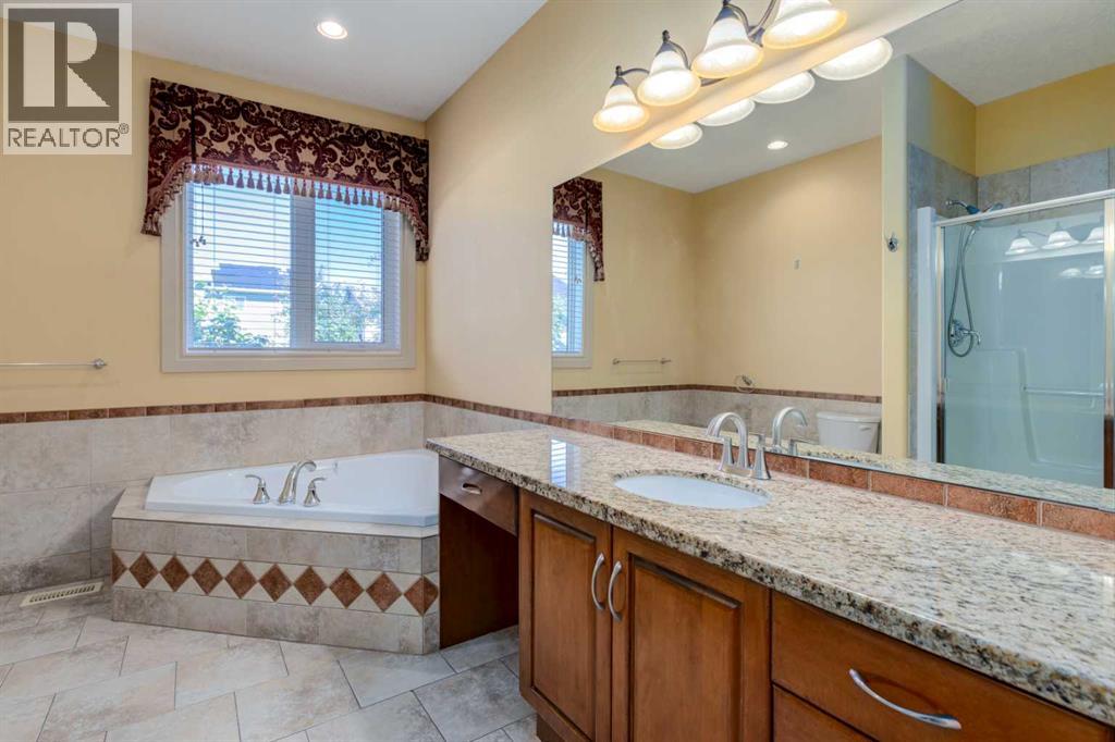72 Panatella Manor Nw, Calgary, Alberta  T3K 0A7 - Photo 32 - A2230187