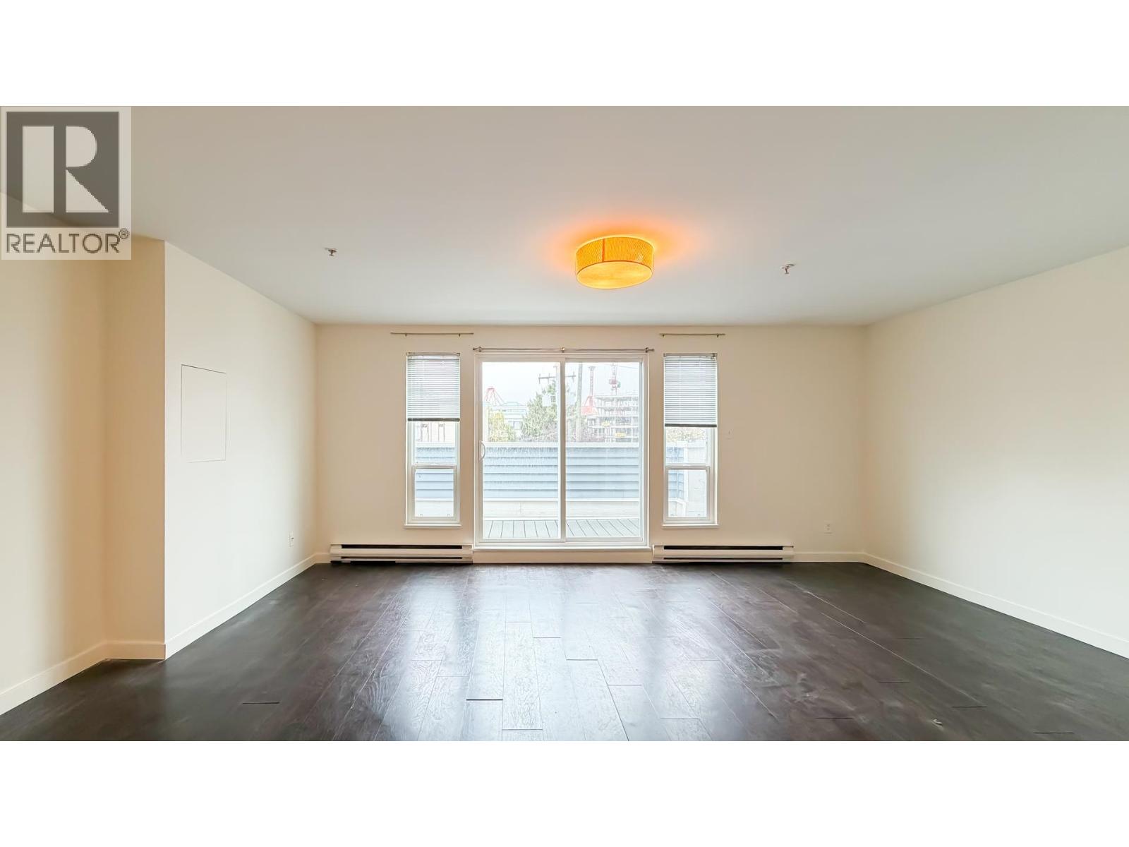 477 Powell Street, Vancouver, British Columbia  V6A 1G7 - Photo 4 - C8071032