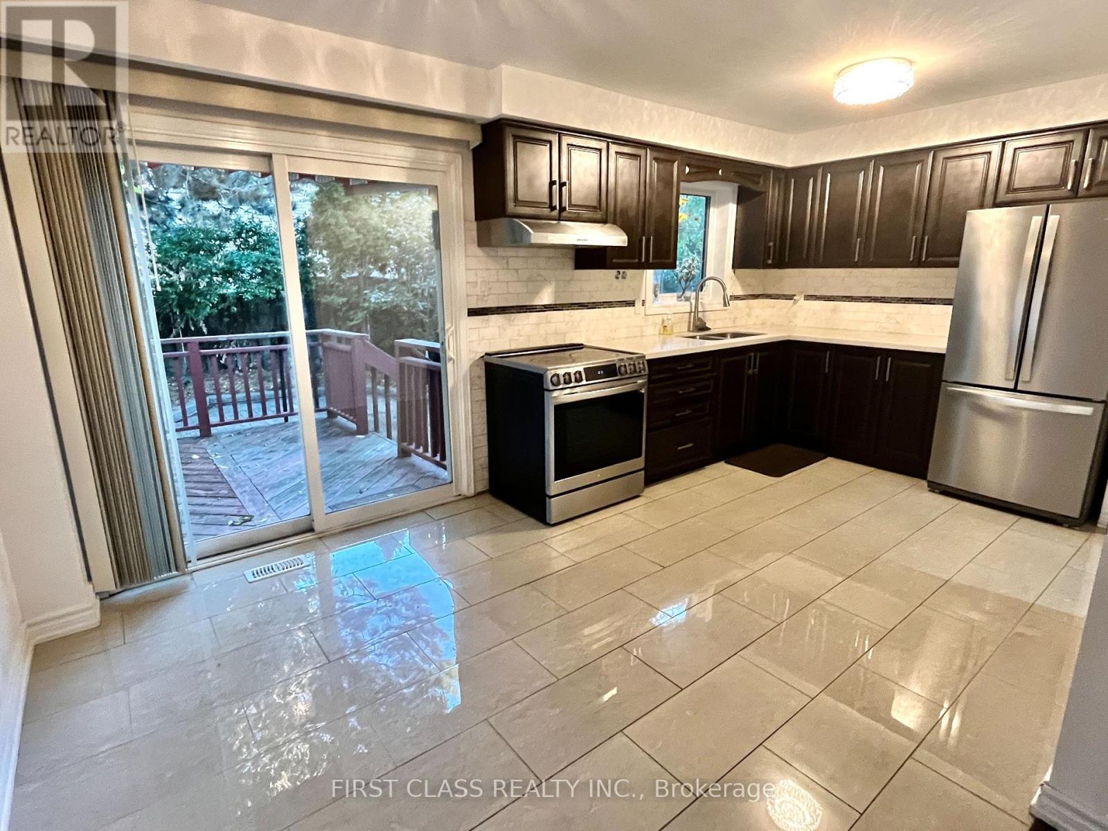 Upper - 9 Upton Crescent, Markham, Ontario  L3R 3T3 - Photo 4 - N12435842