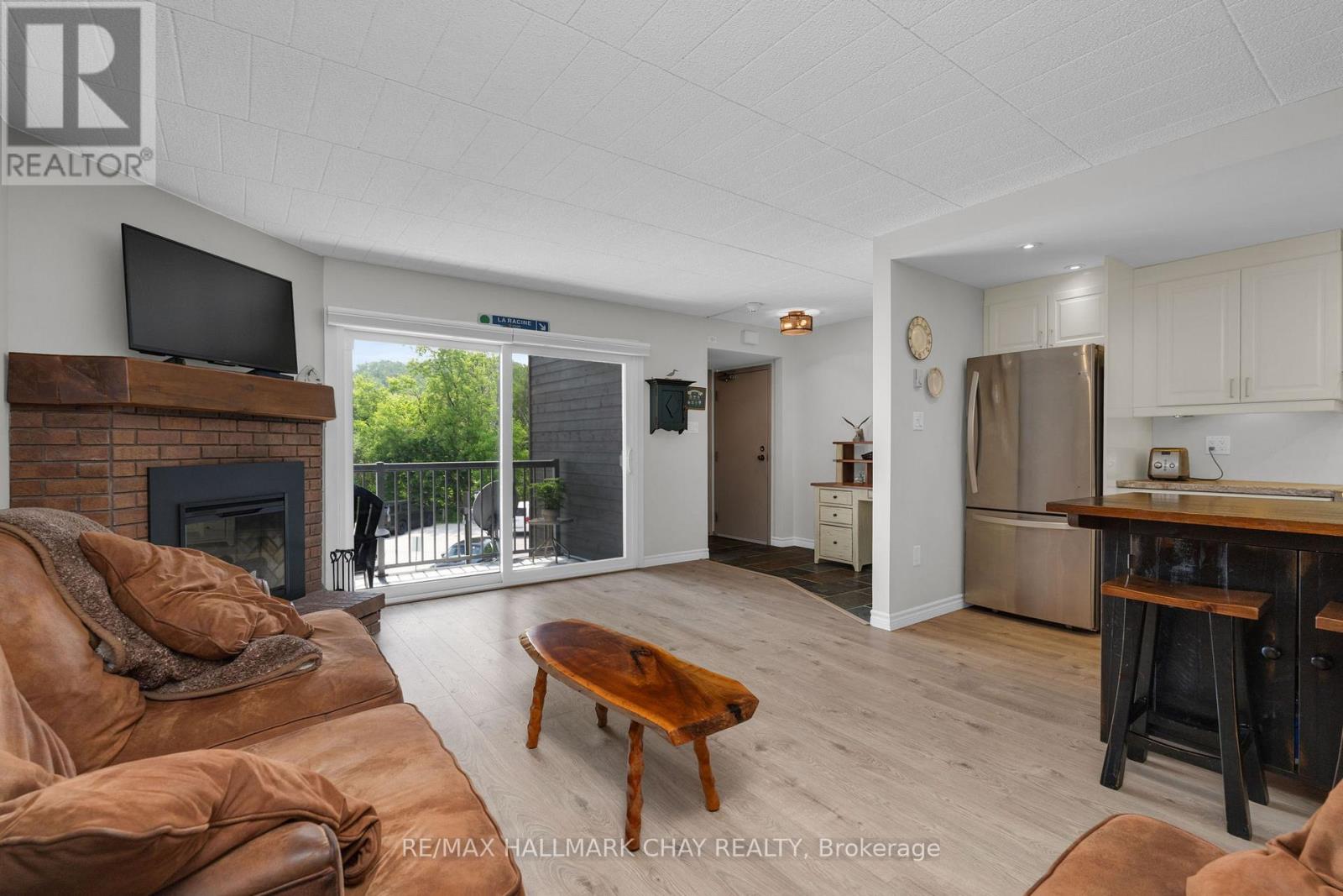 216 - 1102 Horseshoe Valley Road W, Oro-Medonte, Ontario  L4M 4Y8 - Photo 4 - S12215848