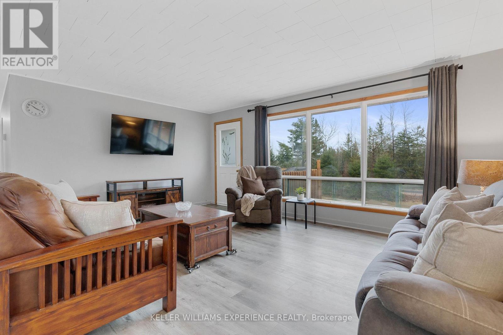 692 Forest Lake Road, Joly, Ontario  P0A 1Z0 - Photo 3 - X12444175