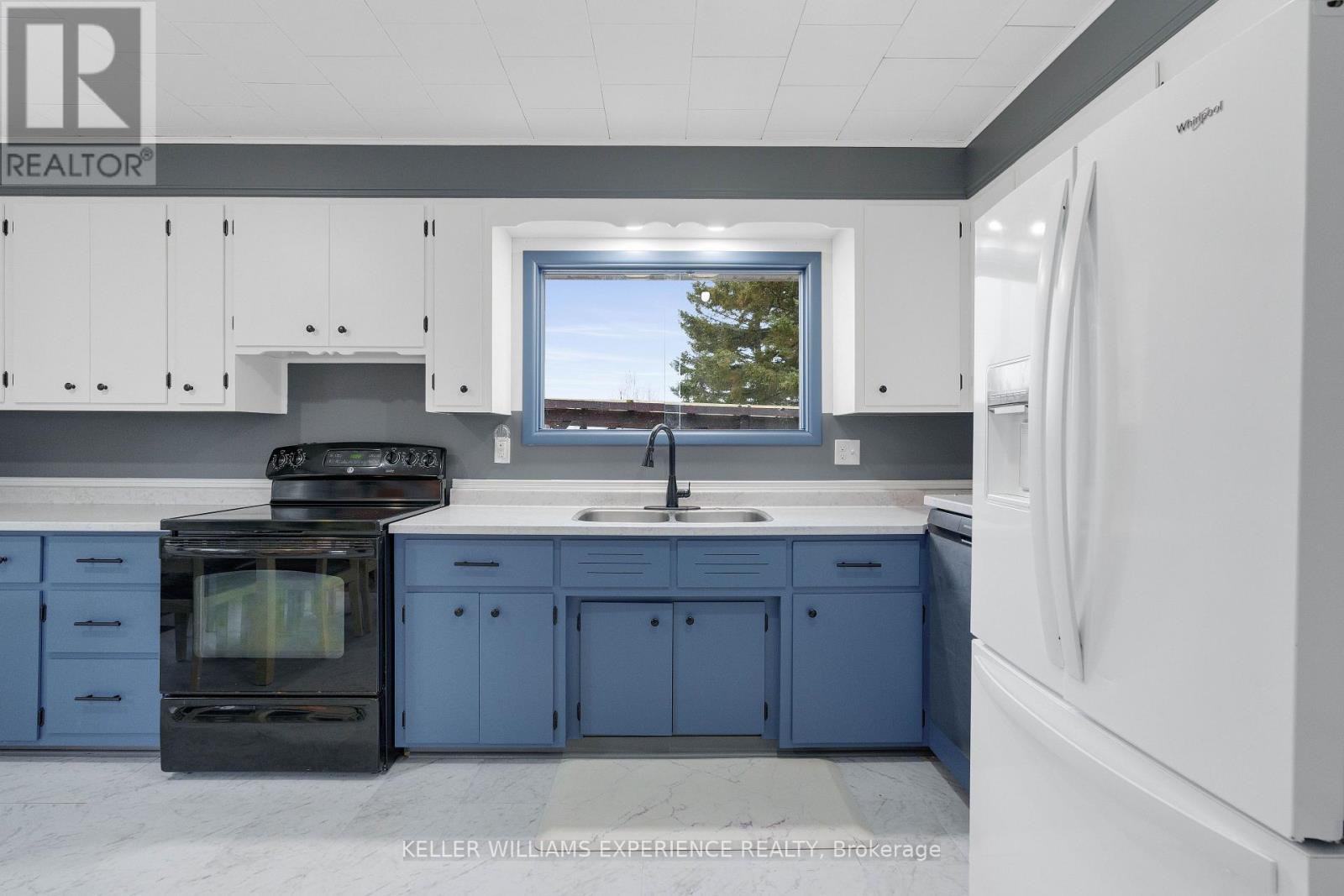 692 Forest Lake Road, Joly, Ontario  P0A 1Z0 - Photo 7 - X12444175