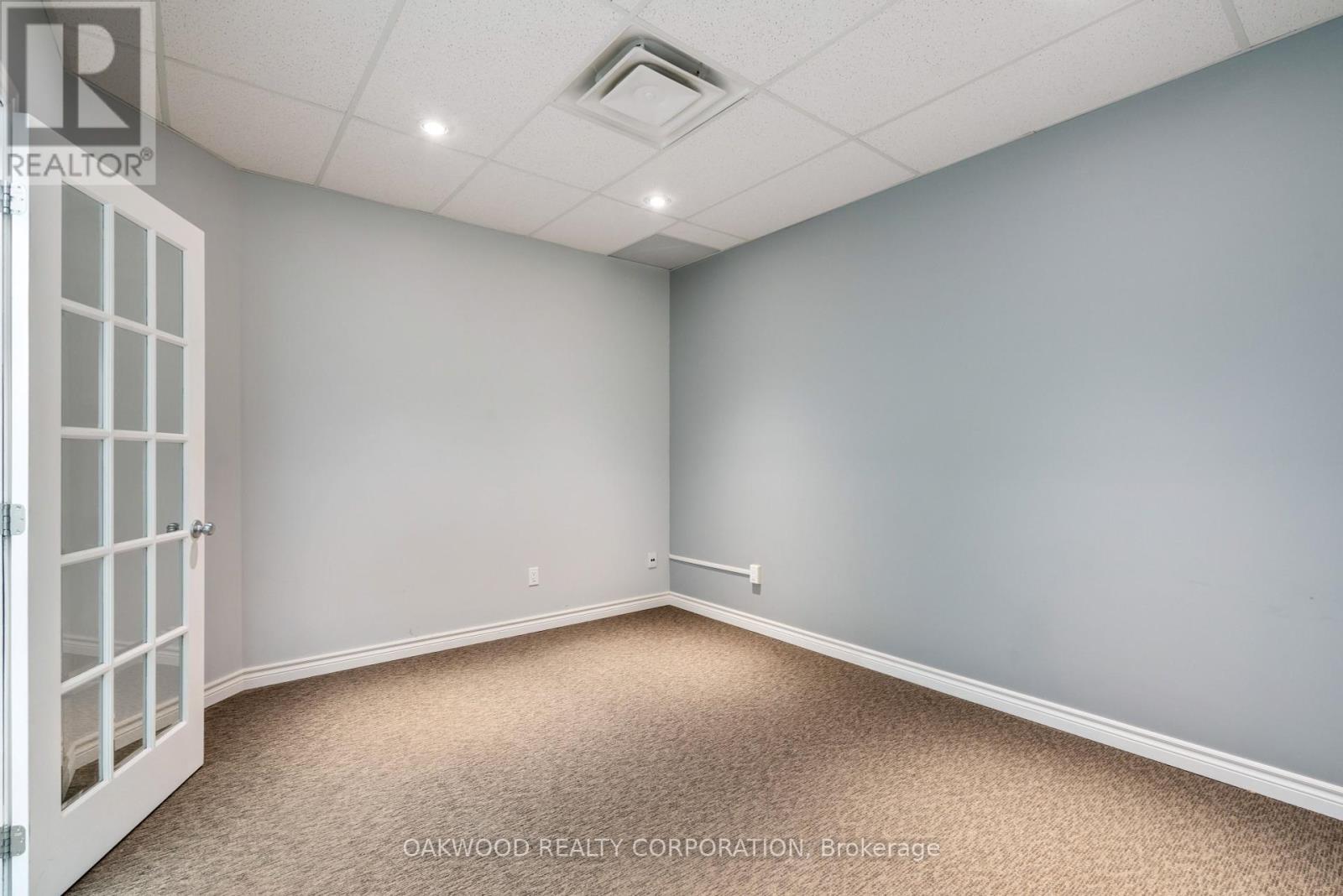 254 Pitt Street, Cornwall, Ontario  K6J 3P7 - Photo 12 - X12444179