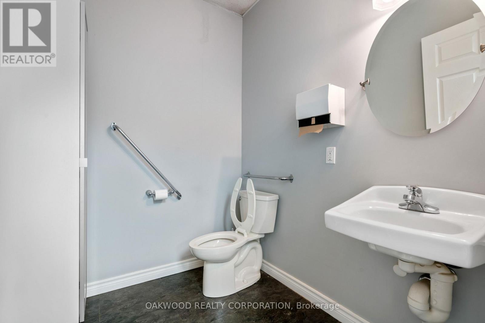 254 Pitt Street, Cornwall, Ontario  K6J 3P7 - Photo 14 - X12444179