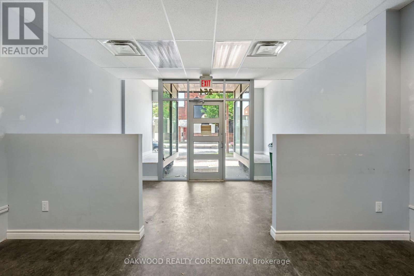 254 Pitt Street, Cornwall, Ontario  K6J 3P7 - Photo 6 - X12444179