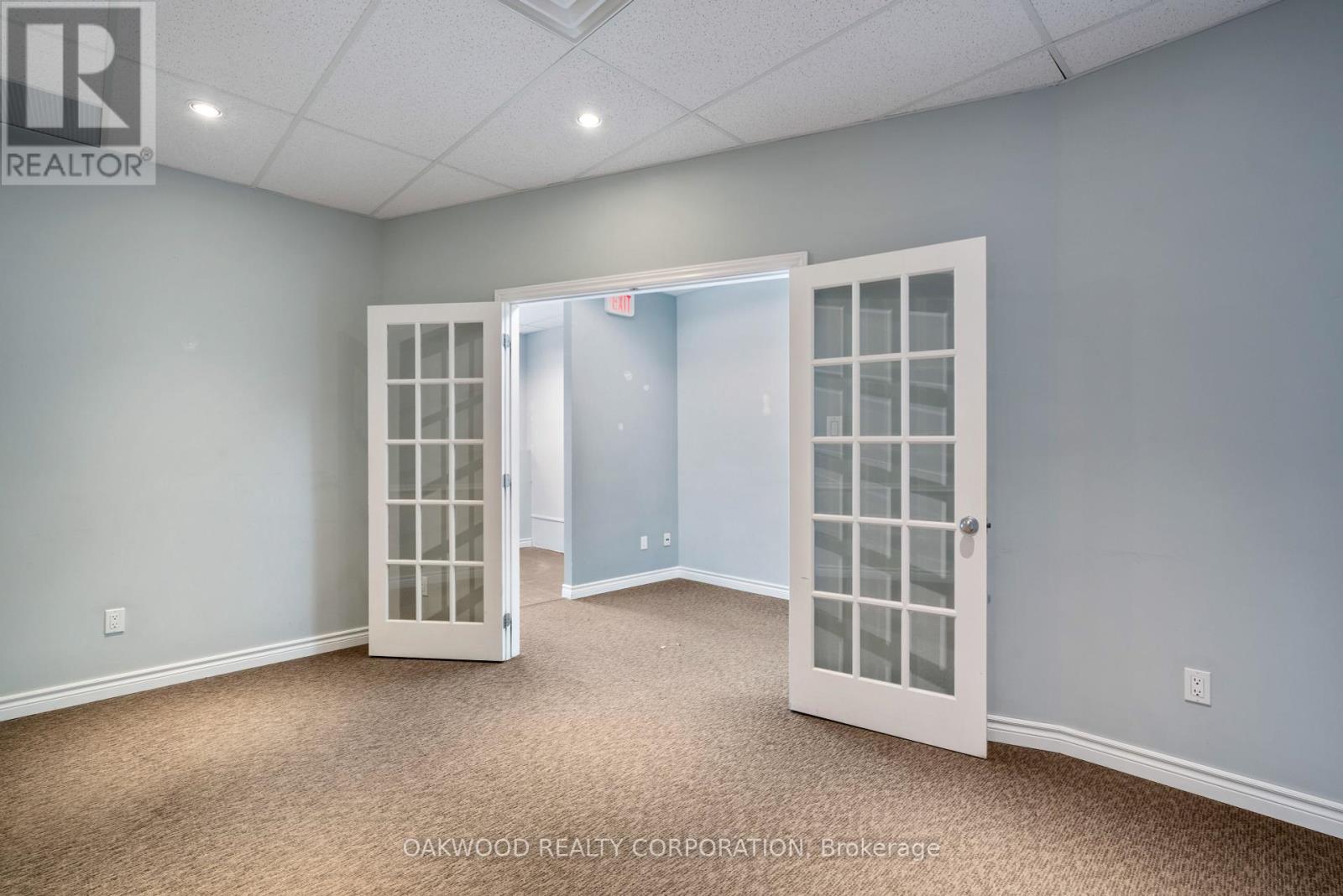 254 Pitt Street, Cornwall, Ontario  K6J 3P7 - Photo 9 - X12444179