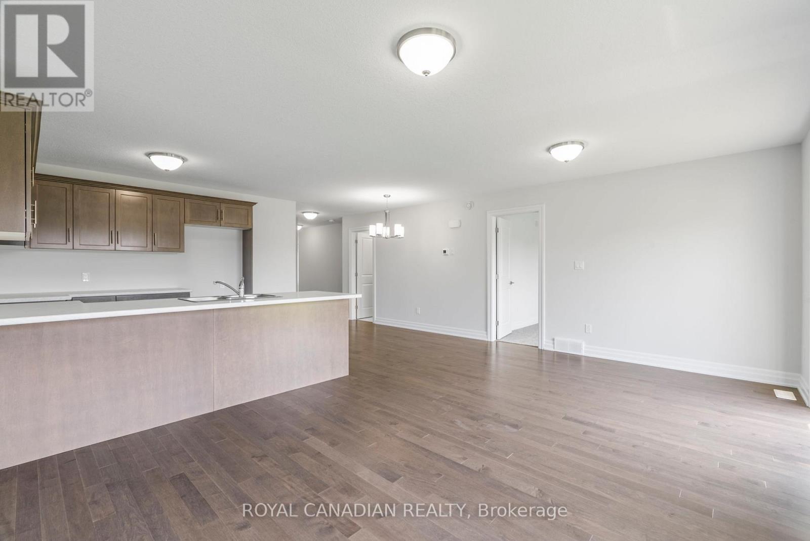 380 Hawthorne Street, Saugeen Shores, Ontario  N0H 2C3 - Photo 27 - X12444188