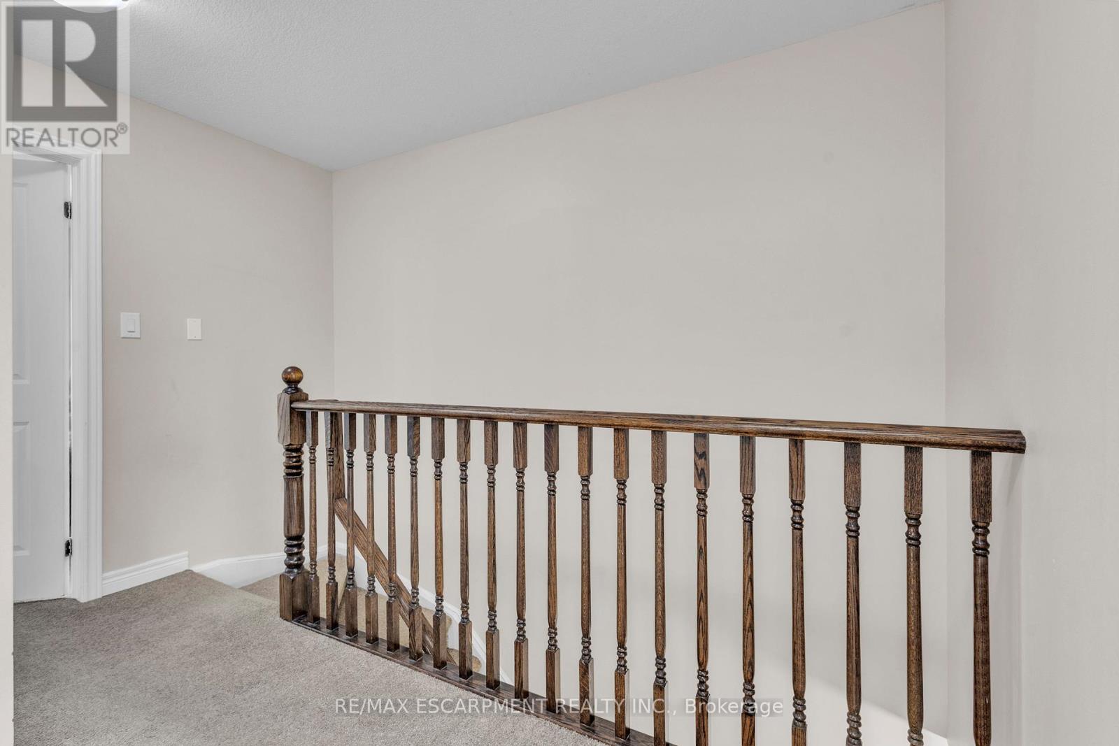 68 Esplanade Lane, Grimsby, Ontario  L3M 0H2 - Photo 20 - X12444192