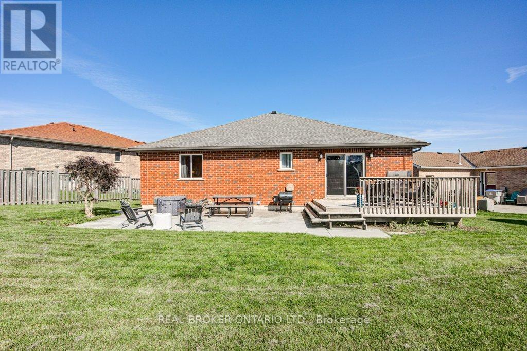 25 Pickett Court N, West Perth (Mitchell), Ontario  N0K 1N0 - Photo 36 - X12444201